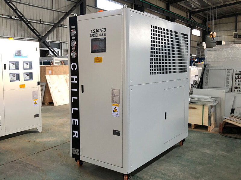 客戶100KVA焊接機器人多台，引入機器人好色先生TV下载安装LS307FB，質量更穩定